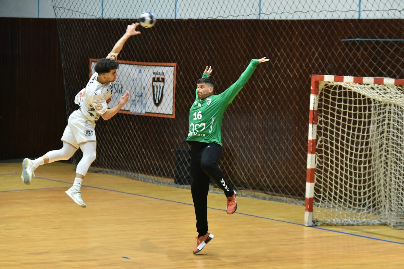 Dispută între ultimele două campioane ale României